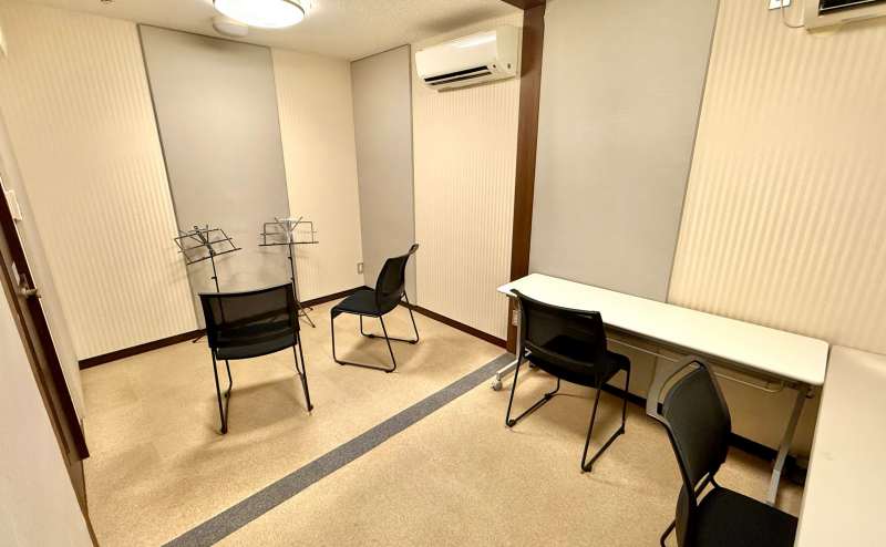 【譜面台付きのスペースです♪】 - TIME SHARING 銀座 旗ビル roomBの写真