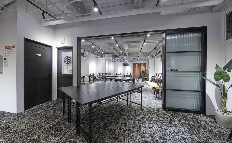 Lounge+HALL:半立食形式 - TIME SHARING 五反田Ⅰプラザスクエアビルの写真