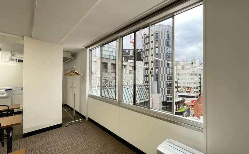 【窓を開けて換気可能です】