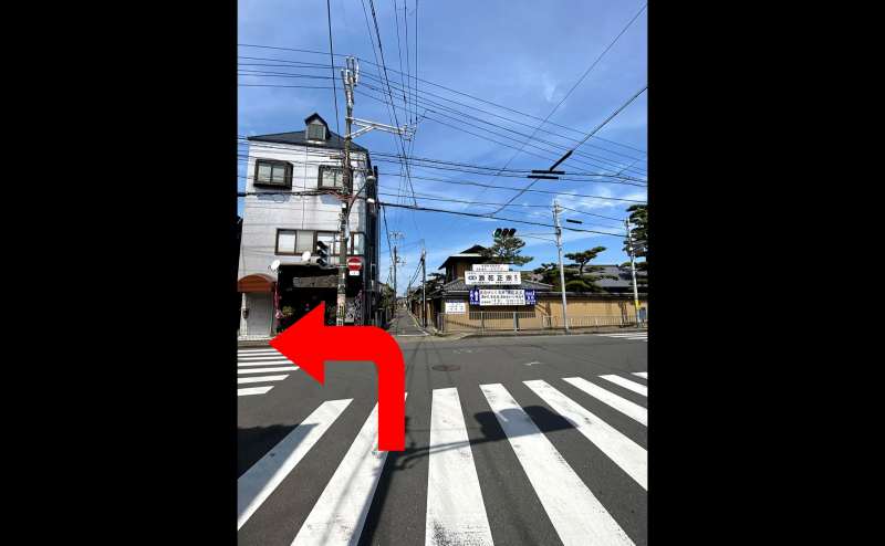 【尾崎駅3分?】LEDライト完備?30㎡?4人並びで広々?完全個室！ダンスの自主練習に最適 大型鏡4枚のアクセス8