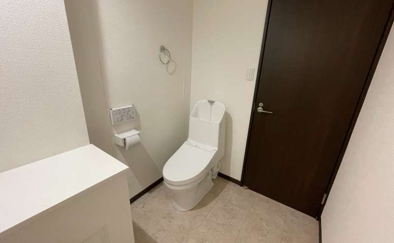 【1階女性トイレ（洋式×2）】 - TIME SHARING 秋葉原 和泉ビル203の写真