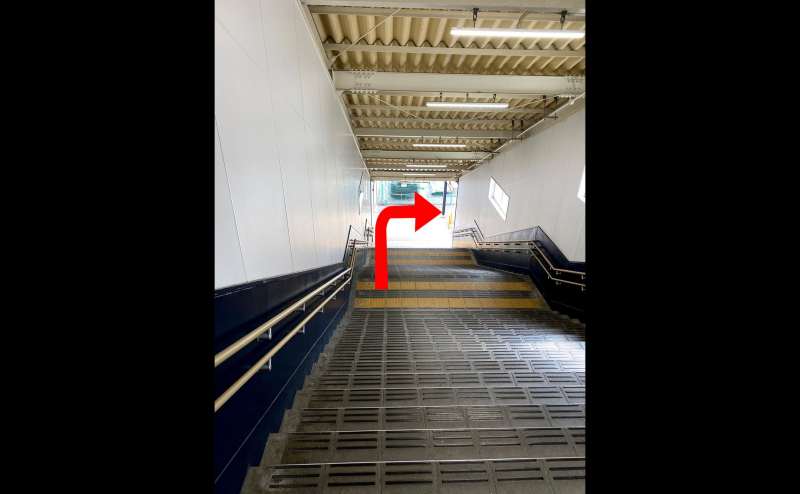 【尾崎駅3分?】LEDライト完備?30㎡?4人並びで広々?完全個室！ダンスの自主練習に最適 大型鏡4枚のアクセス3