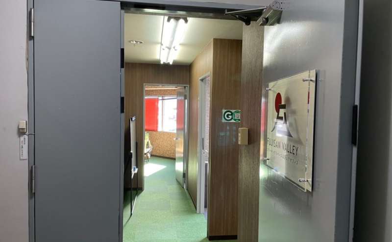 FUJISAN VALLEY 2周年記念37%OFF！ 11名個室が1時間1,000円！山梨県富士吉田市に所在、都心から1時間30分！のアクセス7